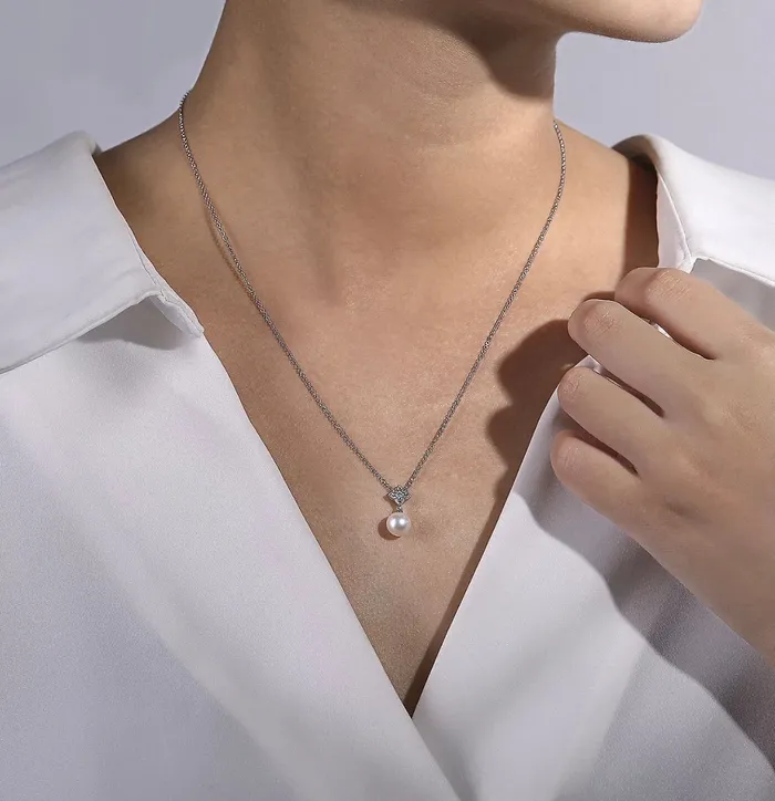 Necklaces GABRIEL CO GABRIEL CO18 inch 14K White Gold Cultured Pearl and Floral Diamond Pendant Necklace NK4511W45PL