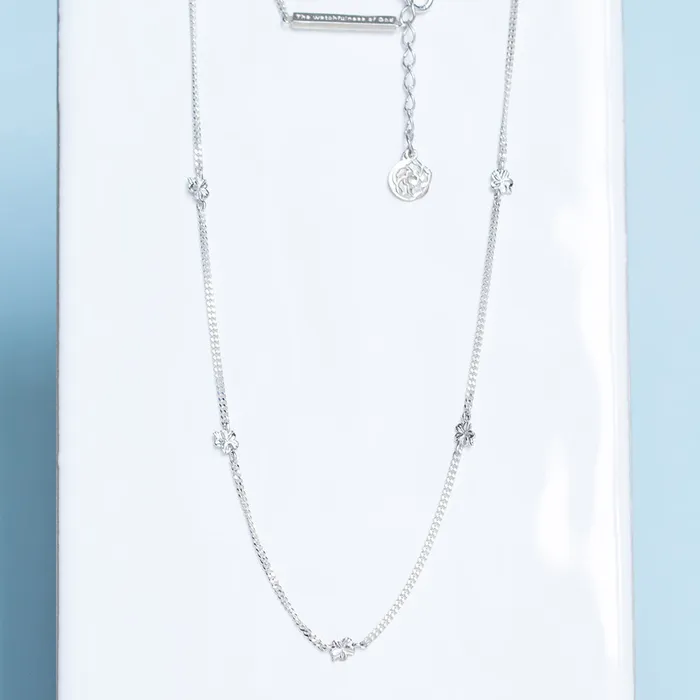 Necklaces Hannah 7 Necklace Almond Blossoms