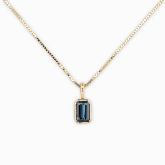 Necklaces Patia Necklace Dark Teal Blue Montana Sapphire 14K Yellow Gold One of a kind Envero Jewelry Necklaces Patia Necklace Dark Teal Blue Montana Sapphire 14K Yellow Gold One of a kind Envero Jewelry
