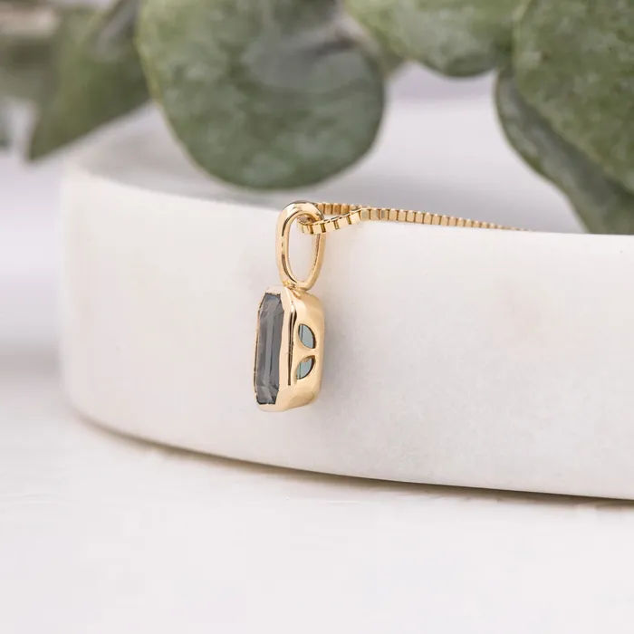 Necklaces Patia Necklace Dark Teal Blue Montana Sapphire 14K Yellow Gold One of a kind Envero Jewelry Necklaces Patia Necklace Dark Teal Blue Montana Sapphire 14K Yellow Gold One of a kind Envero Jewelry