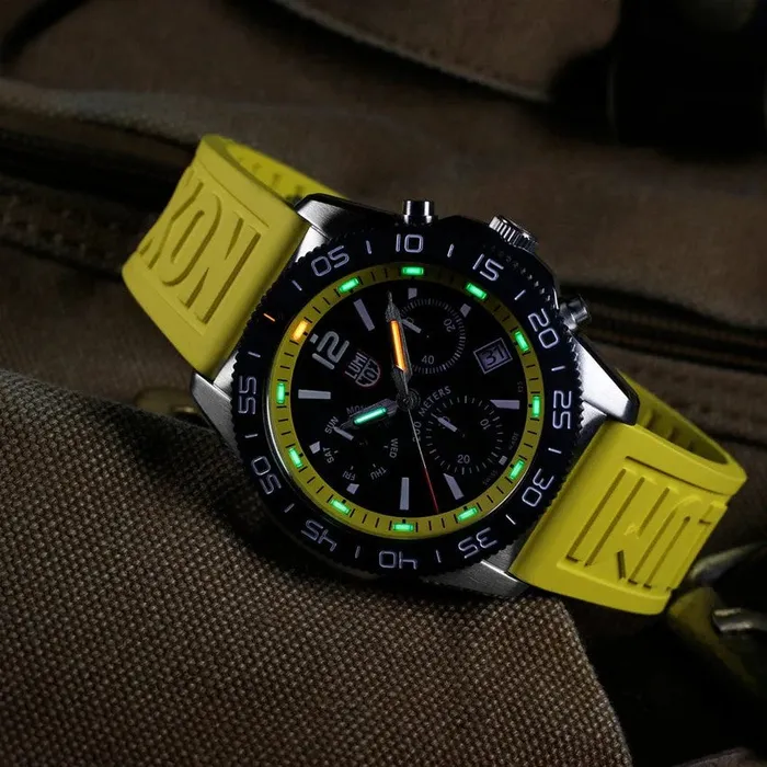 Watches LUMONDI INC Pacific Diver Chronograph Dive Watch 44 mm